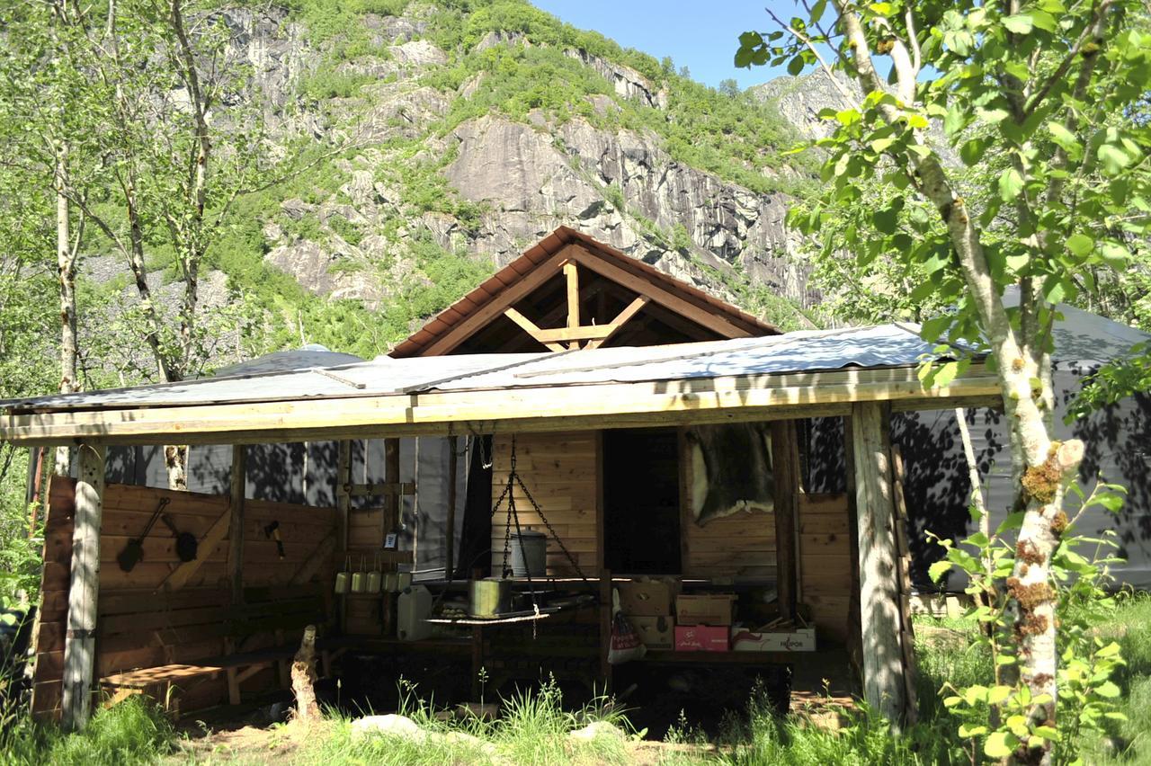 بيت شباب Hardanger Basecamp Osa المظهر الخارجي الصورة