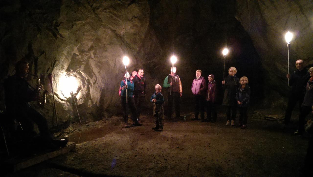 بيت شباب Hardanger Basecamp Osa المظهر الخارجي الصورة